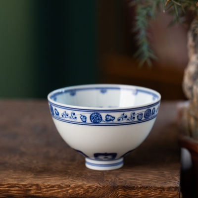 青花柴窯寶相紋雞心杯