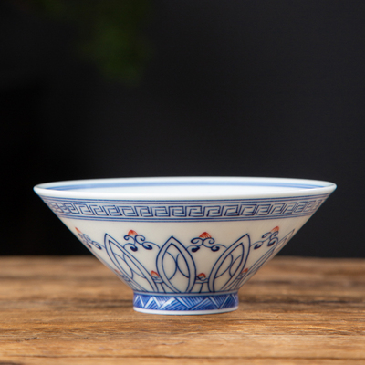 青花寶相紋釉下紅斗笠杯